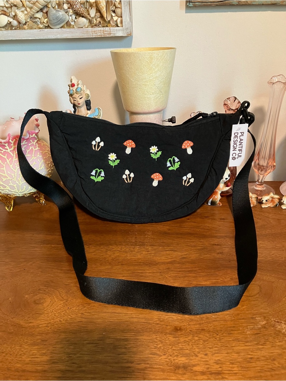 Plantiful Design Co. Foraging Sling Bag